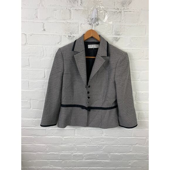 Tahari Jackets & Blazers - Tahari Women's Houndstooth Blazer Jacket Long Sleeve Black/White Size 10 Petite